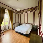 Hotell Lux Next To Eiffel Tower In The Center Of Paris Bouttencourt