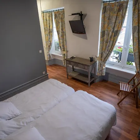 Hotell Lux Next To Eiffel Tower In The Center Of Paris Bouttencourt