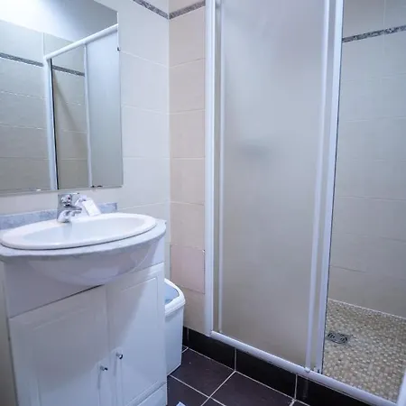 Lux Next To Eiffel Tower In The Center Of Paris 3* Bouttencourt