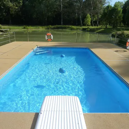 Domaine De Sery Village de vacances 3*